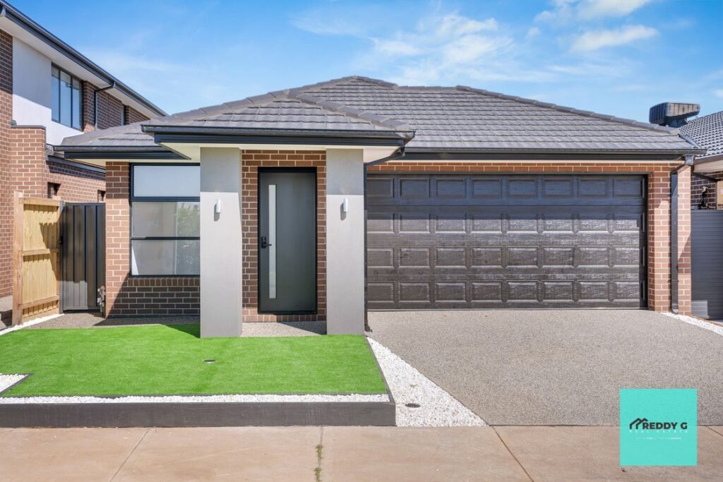 16 Wensleydale Drive, Rockbank VIC 3335