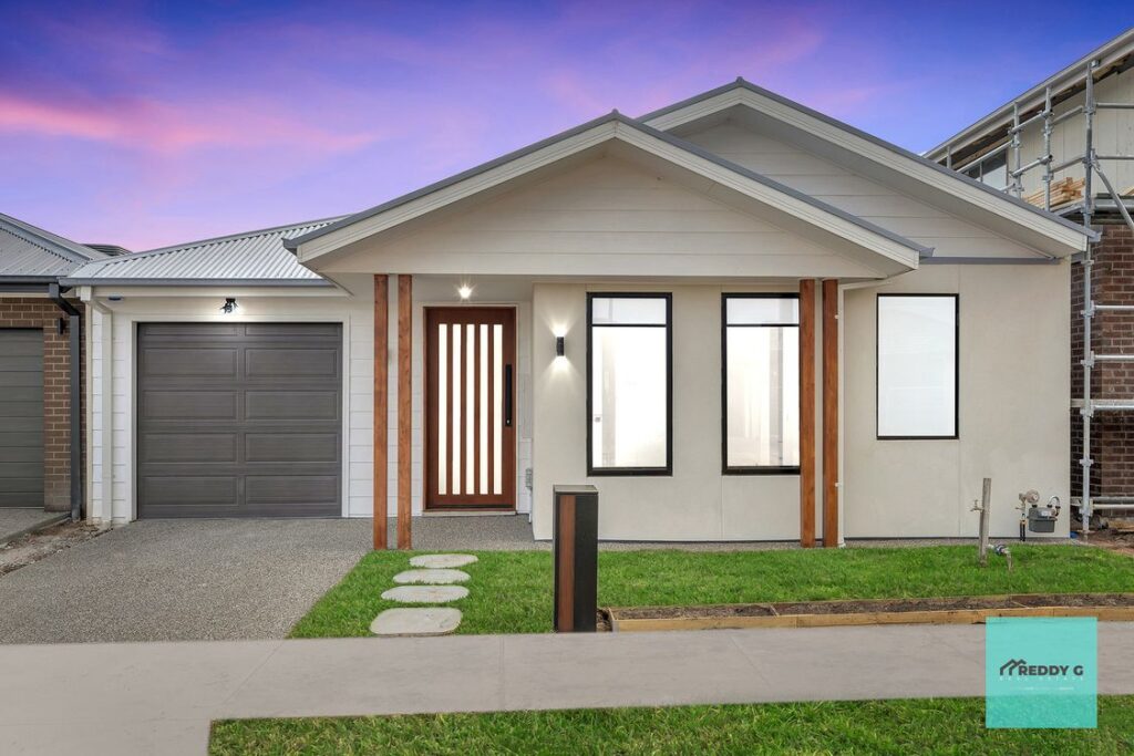 25 Erin Drive, Fraser Rise VIC 3336