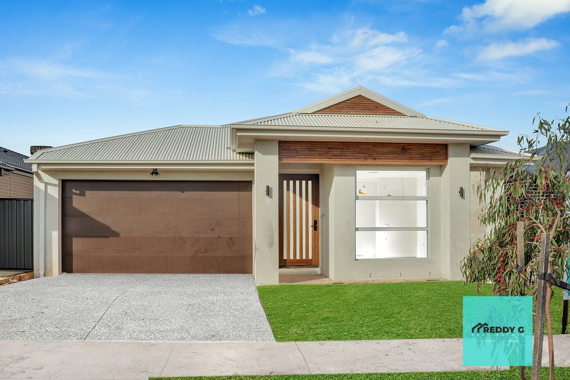 15 Wensleydale Drive, Rockbank VIC 3335