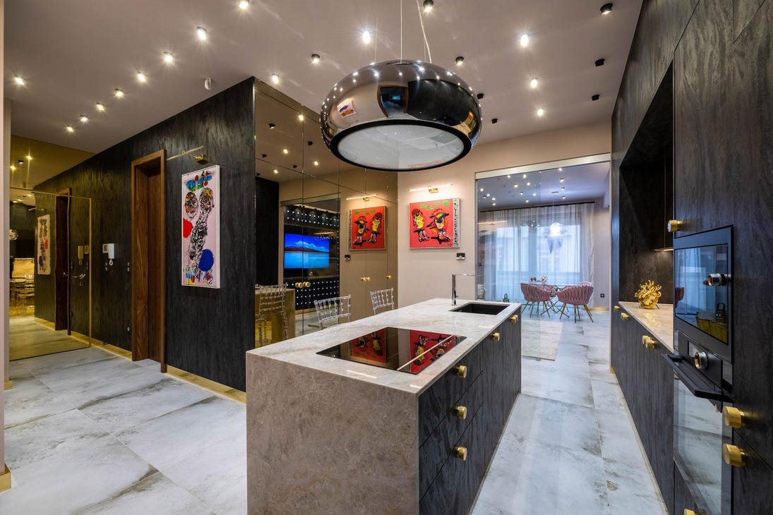 Egyedien Felújított Lakás Eladó az Október 6, Utcában, Budapest