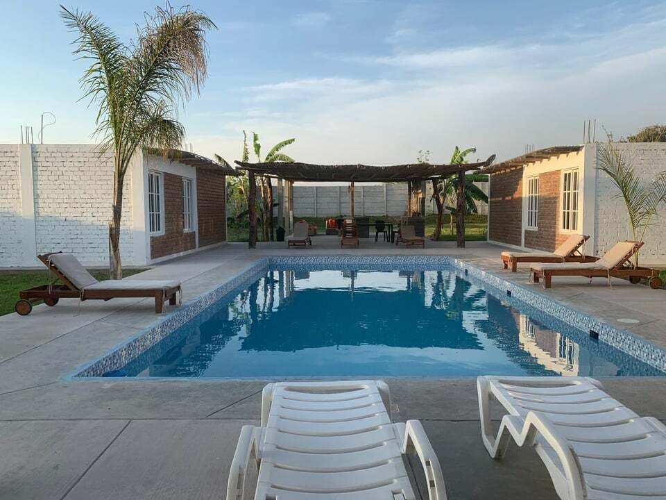 Villa con Piscina Privada en Venta en Ica, Perú