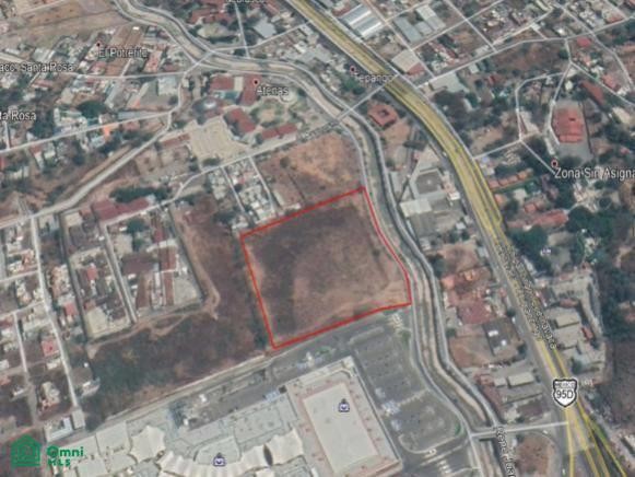 Terreno en Renta junto al Centro Comercial Liverpool en Boulevard René Juárez Cisneros