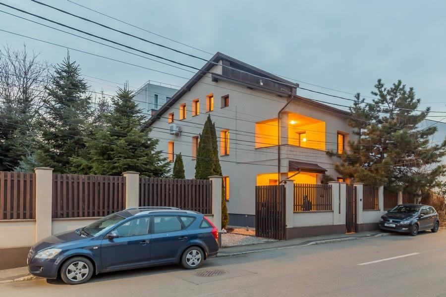 Vilă Exclusivă în București – Lângă Parcul Circului