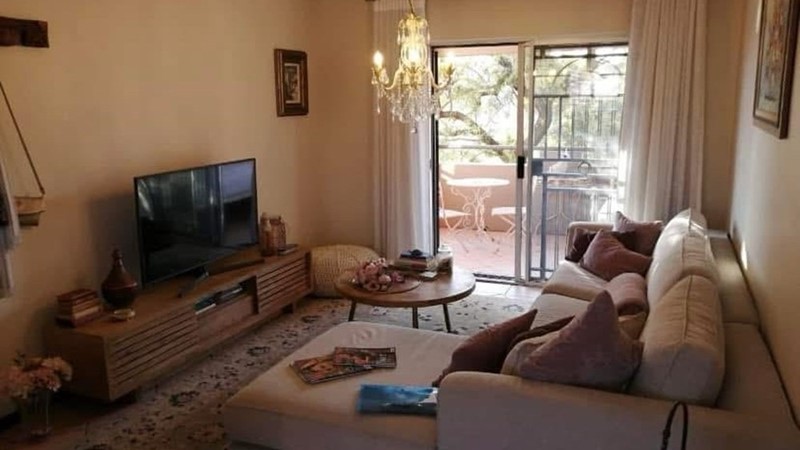 Gemaklike 3-Slaapkamer Woonstel in Die Hoewes