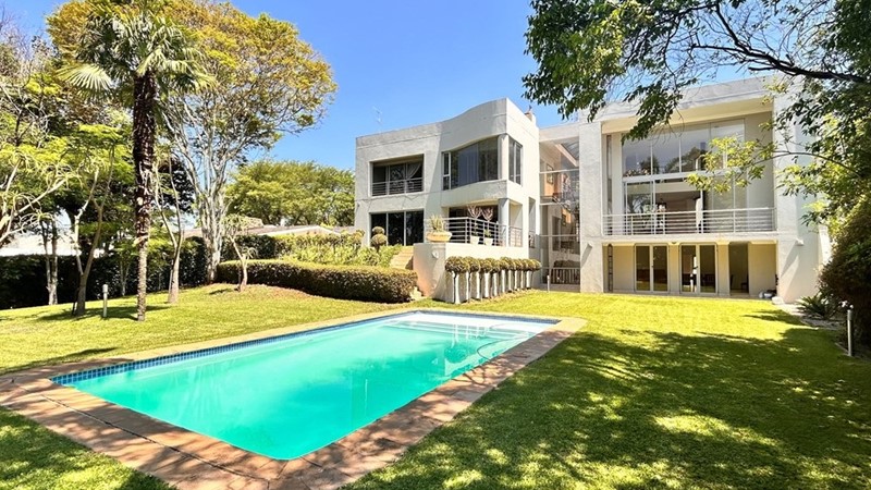 Elegante Mediterreense Villa in Waterkloof Ridge