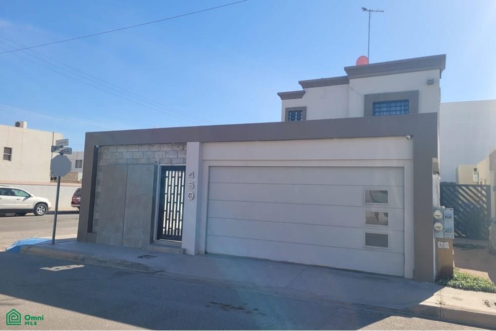 Hermosa Casa en Renta en Privadas Campestre