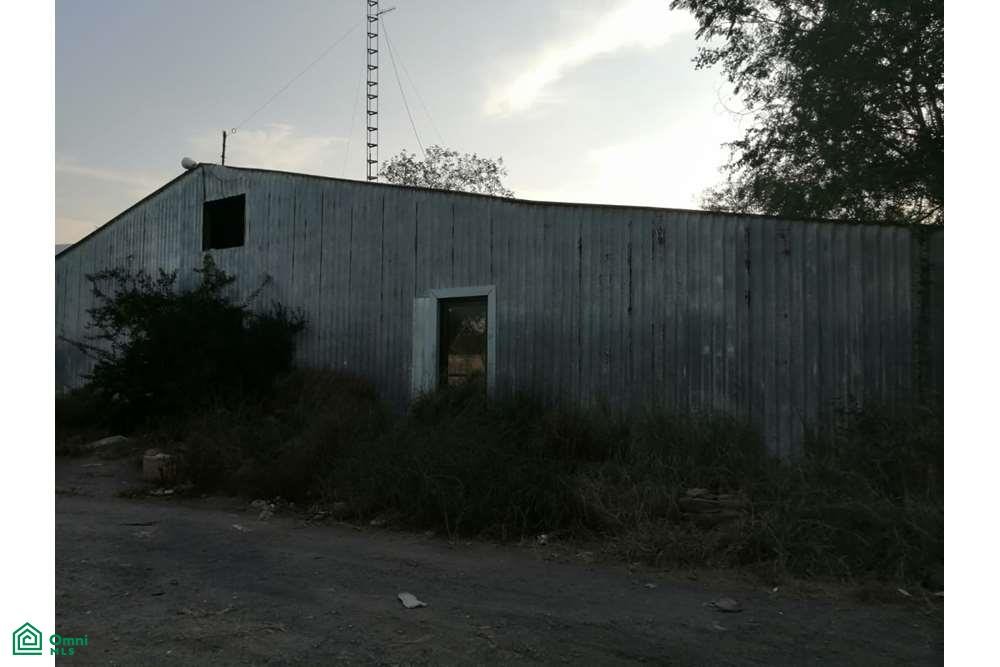 Terreno en Renta en Avenida Principal, Uso Mixto, Centro de General Escobedo
