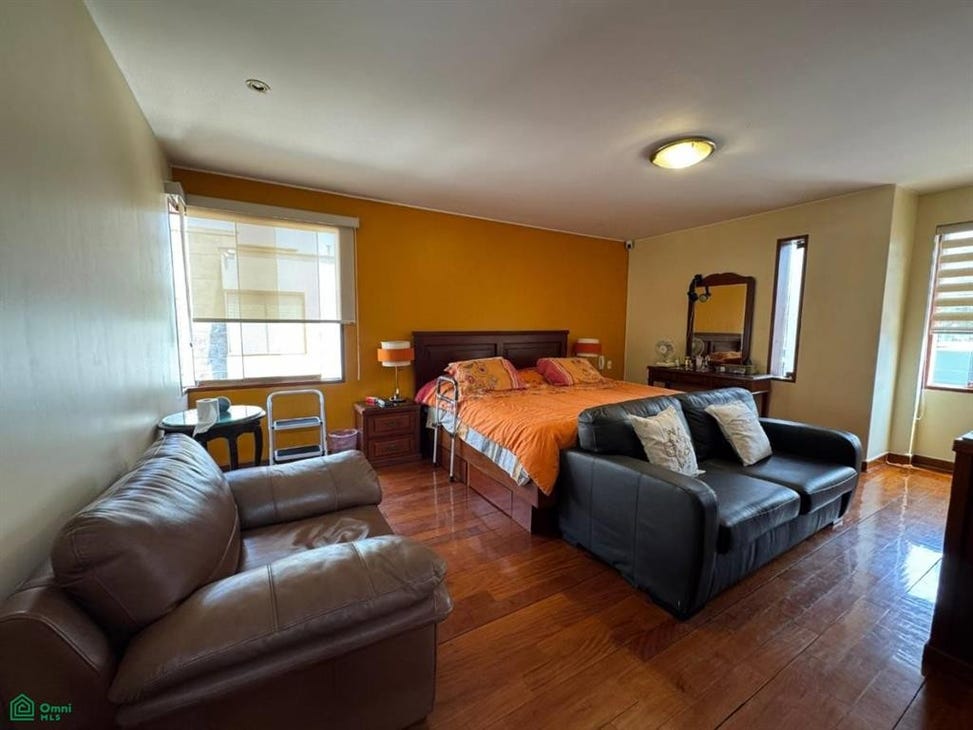 Hermosa Casa Amueblada en Condominio – Jardín y Piscina