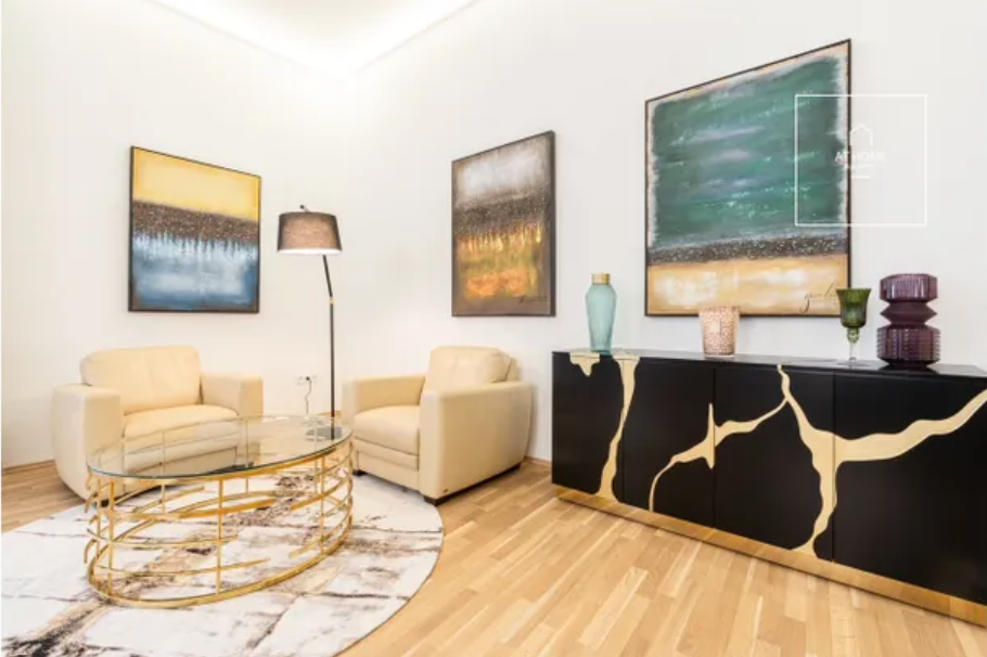 Felújított 3 szobás prémium lakás az V. kerületben, a belváros szívében