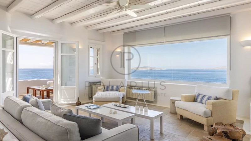 Υπερπολυτελής Κατοικία σε Γκρεμό στη Μύκονο