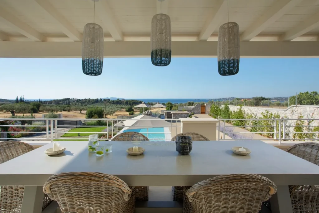 Πωλείται Ανεξάρτητη Κατοικία 6 Υπνοδωματίων στον Πετροθάλασσα 213 00