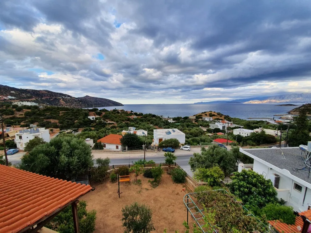 Πωλείται Ανεξάρτητη Κατοικία 7 Υπνοδωματίων στον Άγιο Νικόλαο