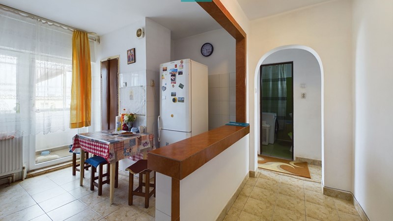 Apartament cu 2 camere în Aradul Nou, lângă Gara Arad – Oportunitate imobiliară!