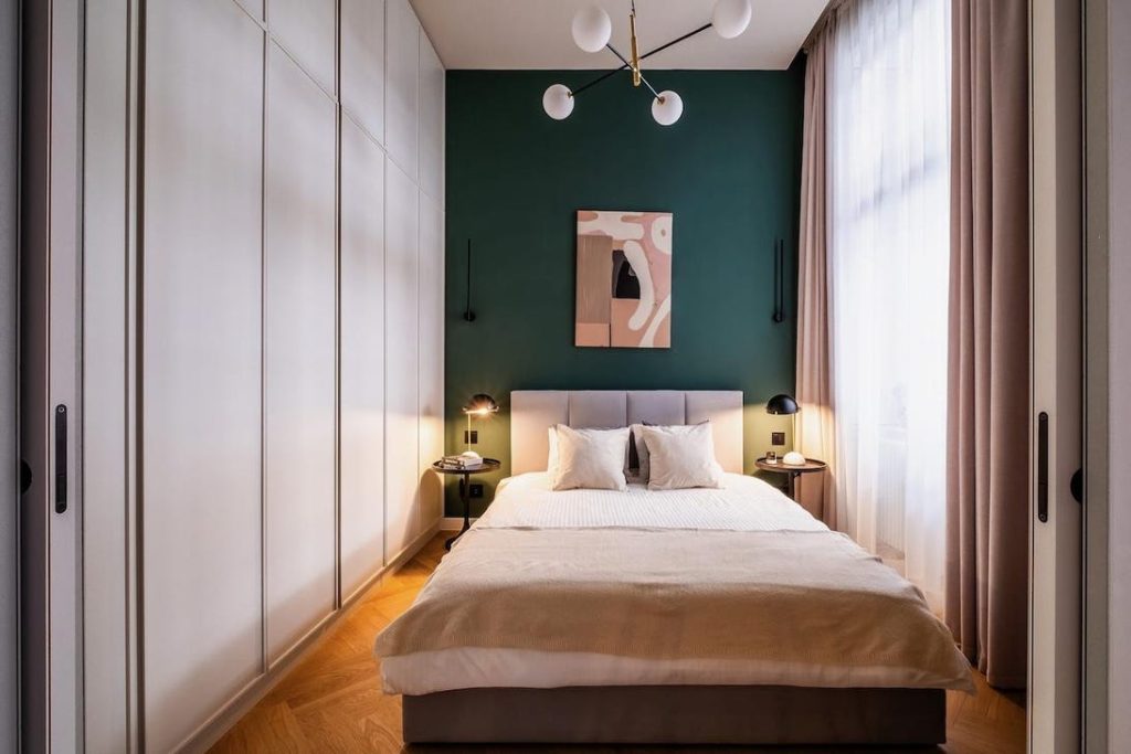 Luxus és stílus – Csodálatos erkélyes lakás eladó Budapest szívében