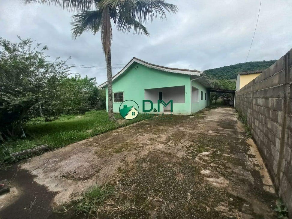 Casa para Aluguel – 3 Quartos, Sala, Cozinha e 1 Banheiro