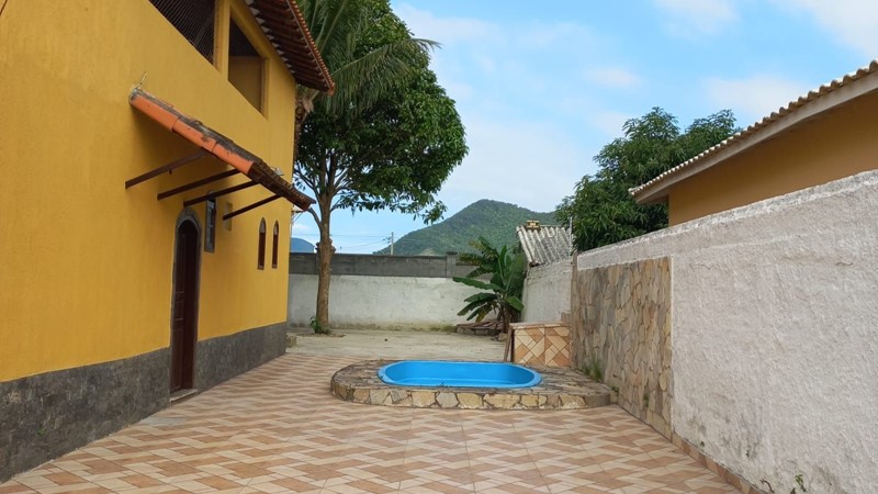 Casa em Condomínio para Alugar no Centro de Maricá