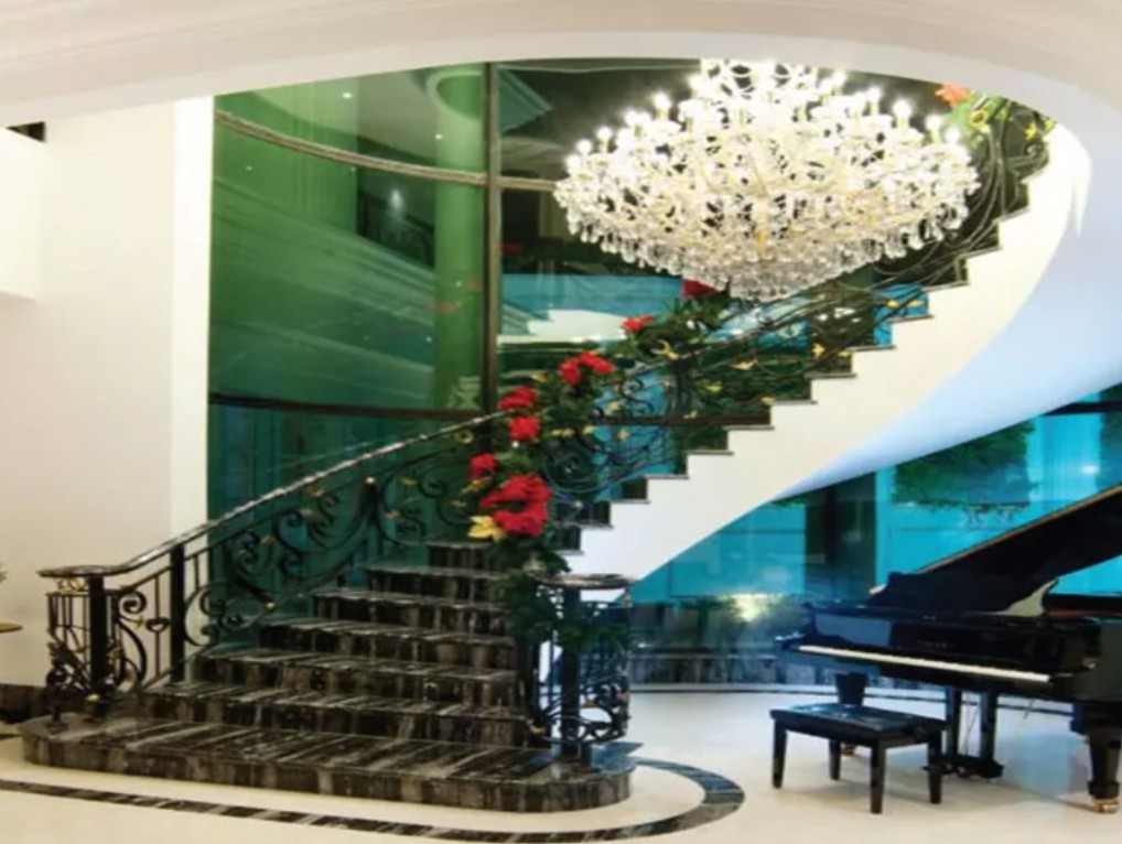 Rumah Mewah 7 Kamar Tidur Dijual di Cinere Mas, Cinere Mas Selatan