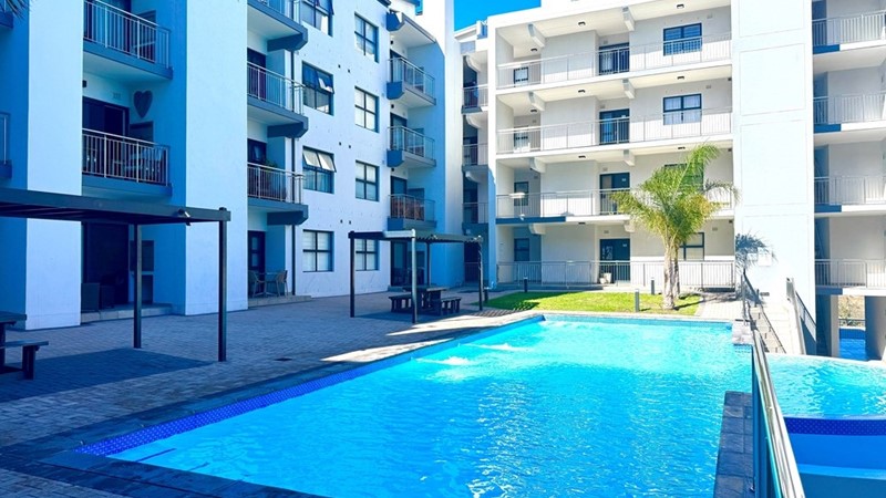 Eksklusiewe Grondvlak-Woonstel in Langebaan met Lagoon-Uitsig