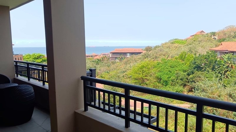 Luukse 2-slaapkamer woonstel met see-uitsig in Zimbali te huur