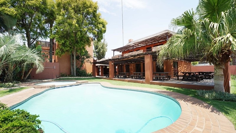 Ruim 3-Slaapkamer Woonstel in Hart van Sunninghill, Sandton