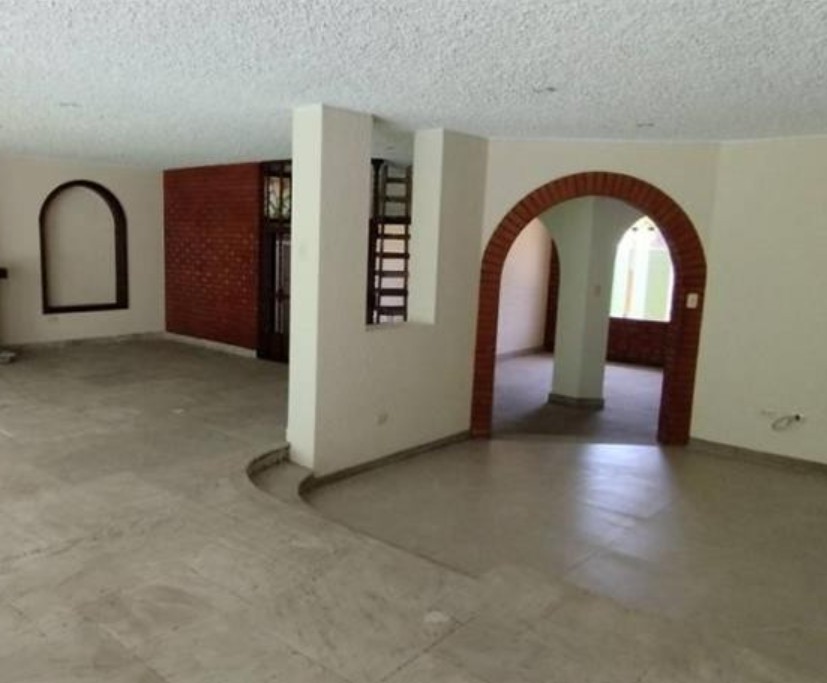 Espectacular Casa en La Molina – Zona Exclusiva de Rinconada del Lago