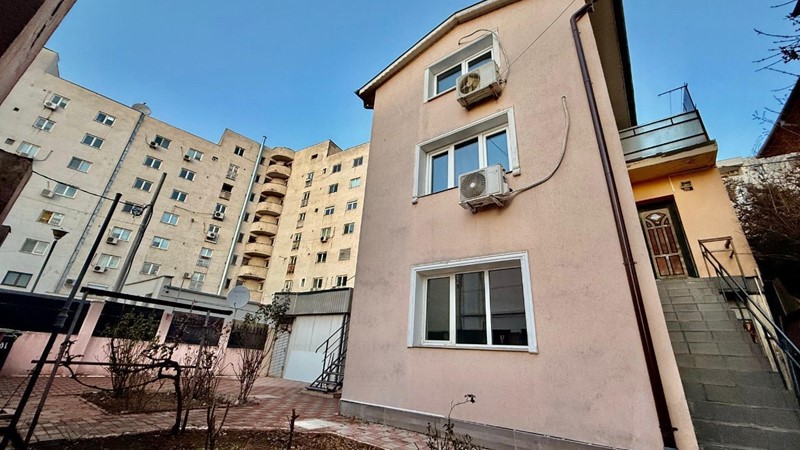 Vilă Modernă de Închiriat în Zona Popa Nan – Matei Basarab