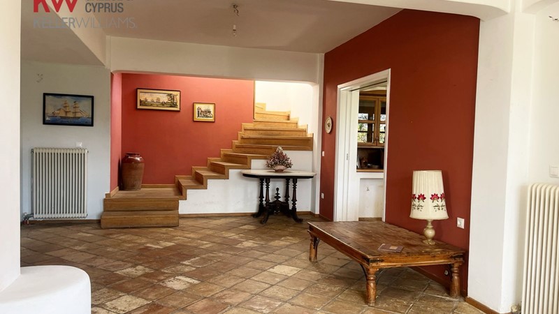 Βίλα προς ενοικίαση, Νέα Μάκρη – 270 τ.μ., €1.500