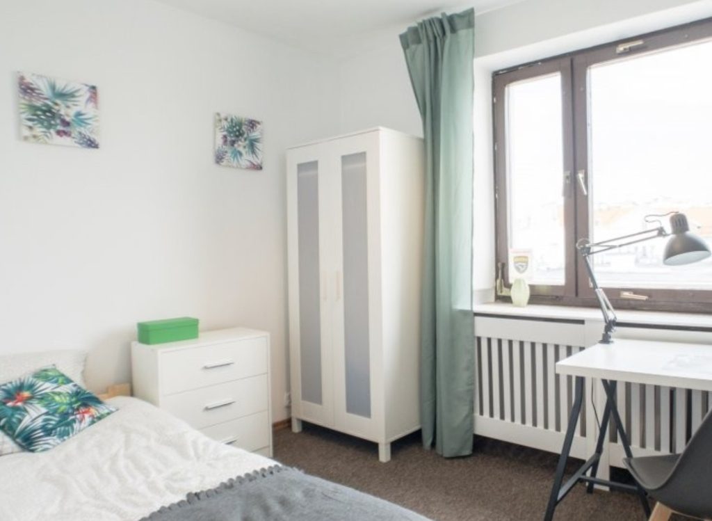 Przestronne 5-pokojowe mieszkanie w centrum Warszawy