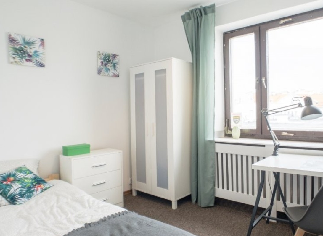 Przestronne 5-pokojowe mieszkanie w centrum Warszawy