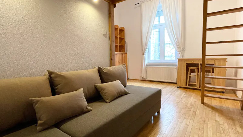 Buda Vár közelében elhelyezkedő, teljesen felszerelt, bájos lakás kiadó